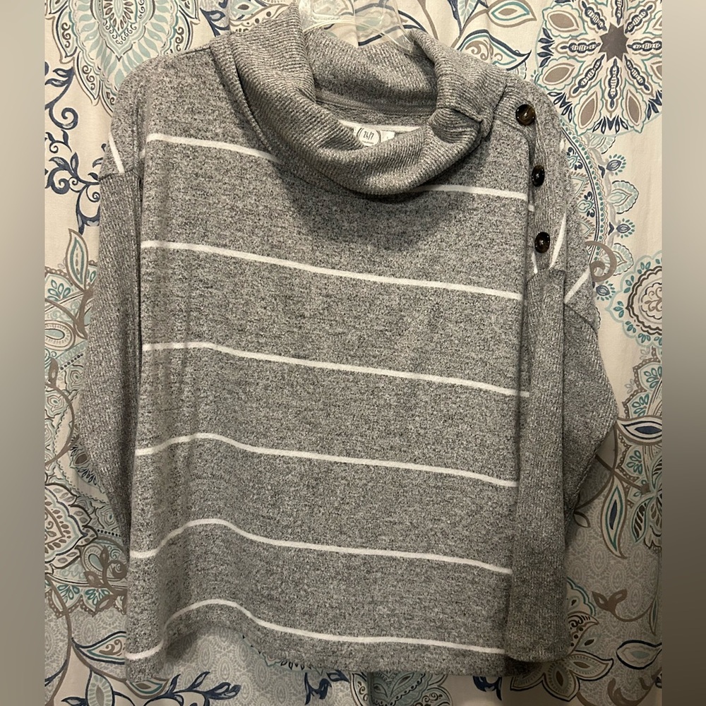 Maurices Gray & White Striped Sweatshirt Classic Crew Neck